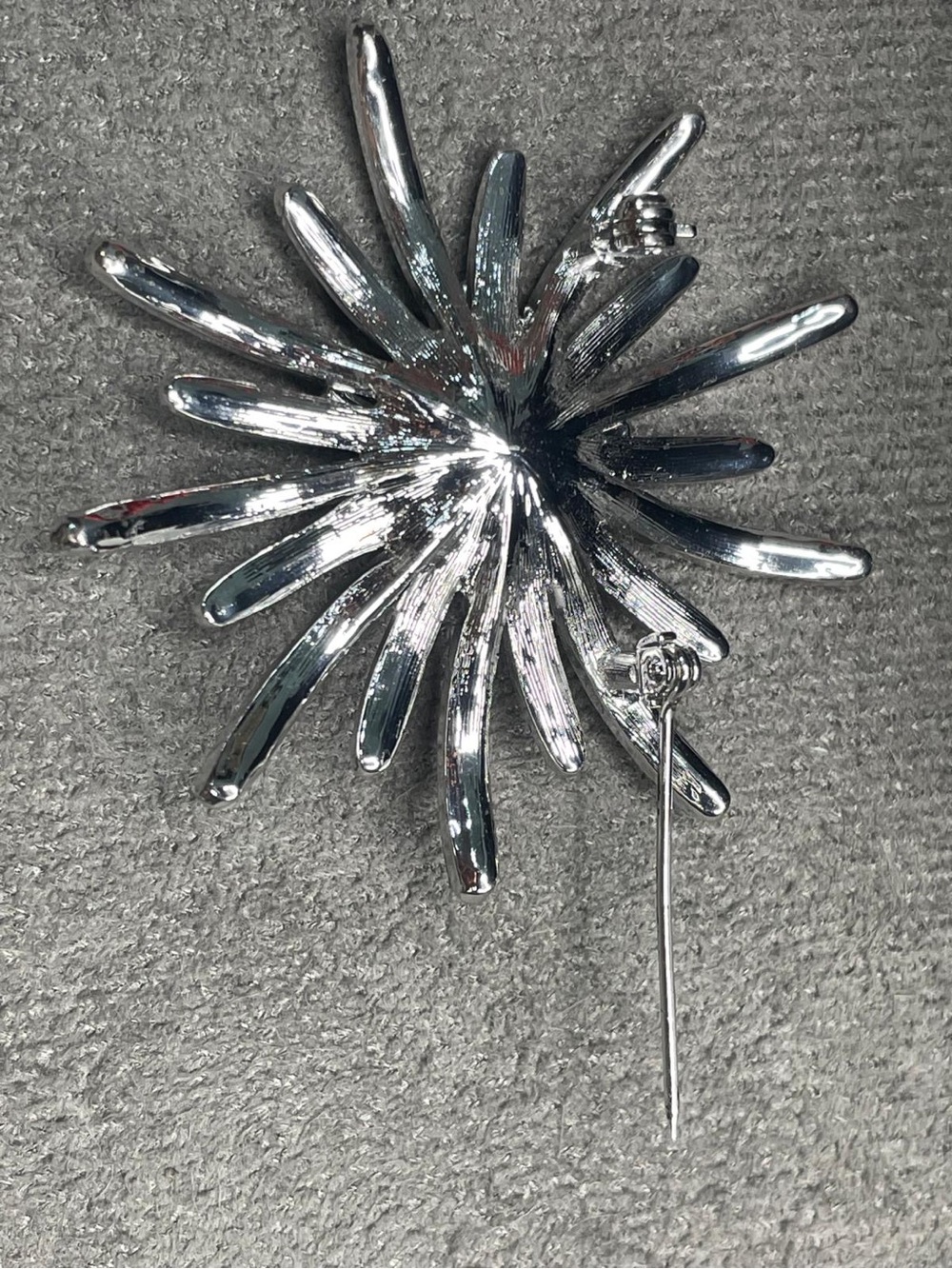 Silver Starburst Brooch with Multicolor Crystal Centers - Picture 5 of 7